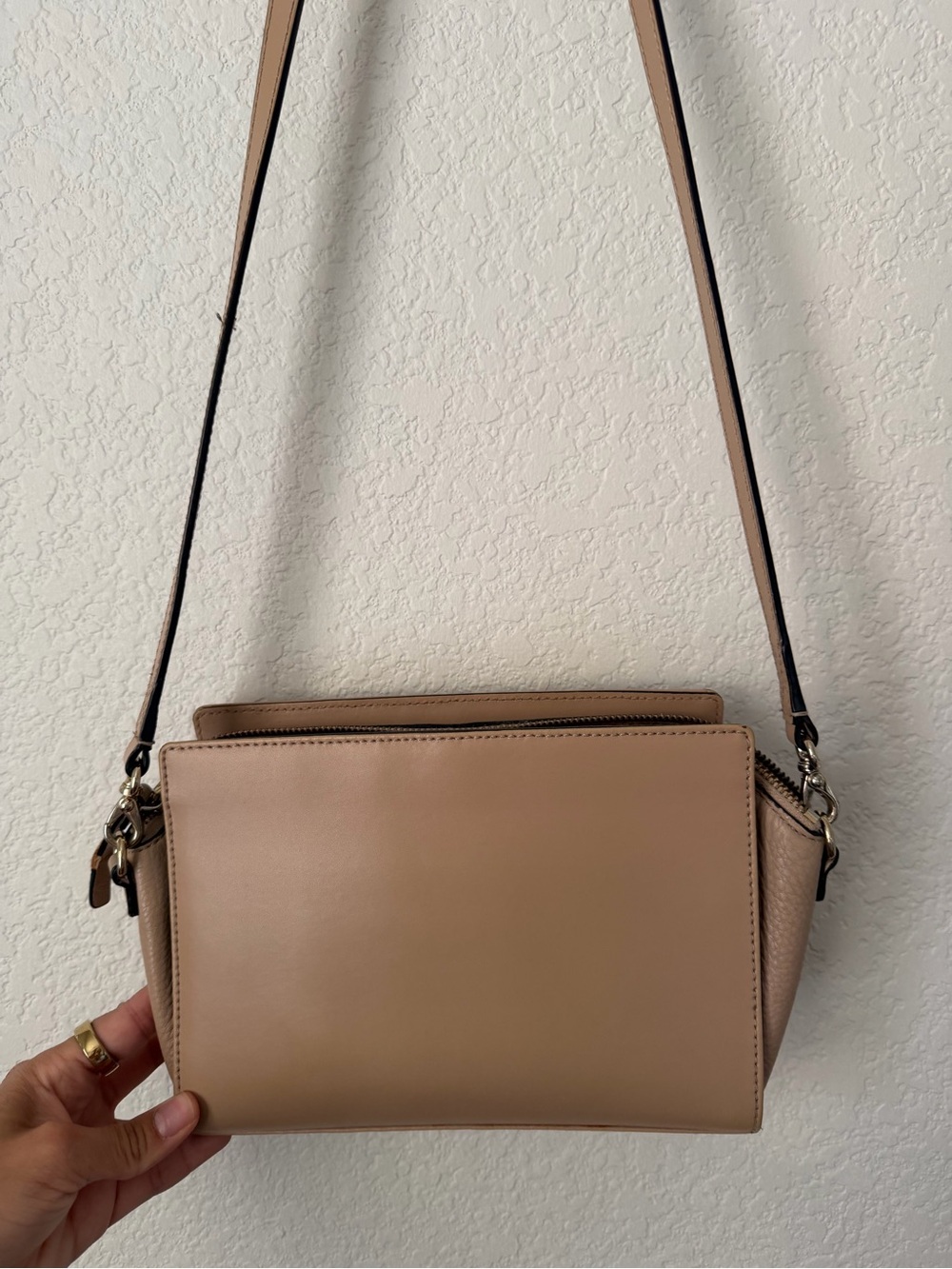Kate Spade Beige Black Hadley Street Adelia 100% LEATHER Crossbody Messenger Bag - Picture 5 of 10
